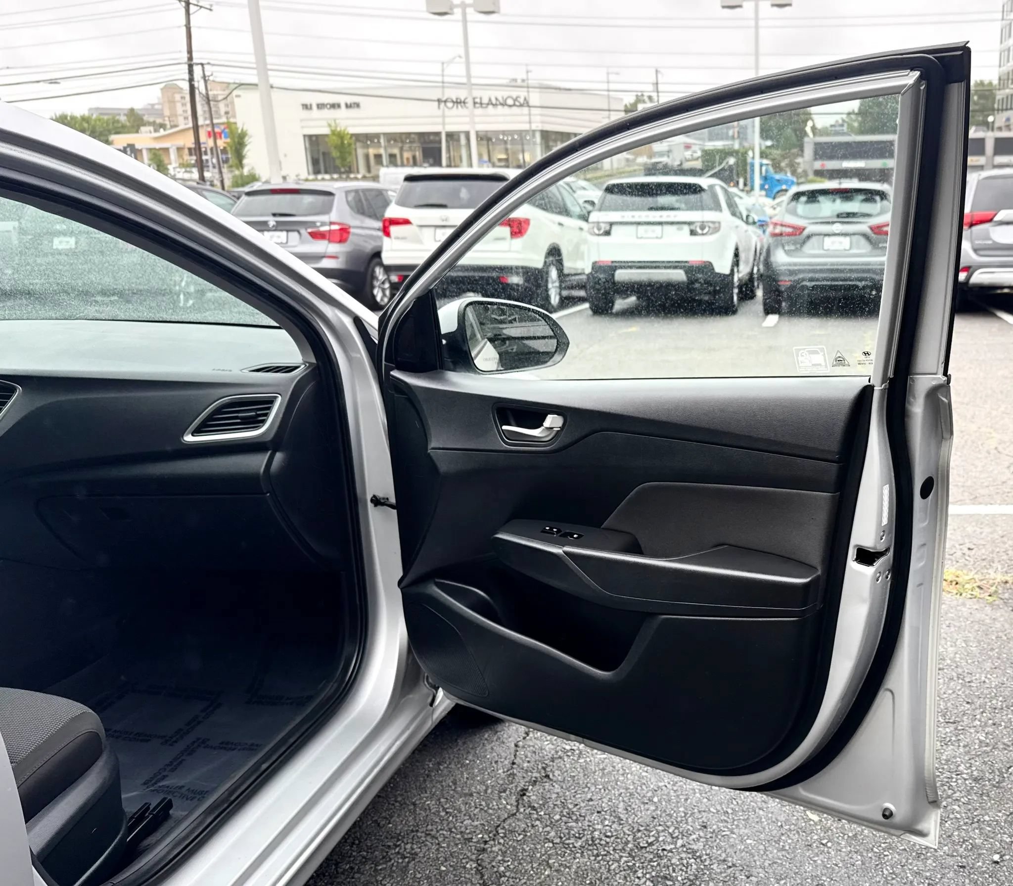 Used 2020 Hyundai Accent SEL FWD image 31