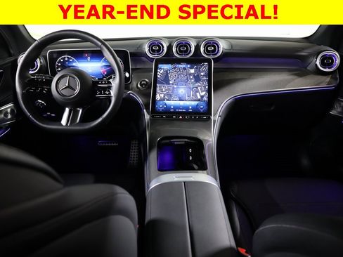 Used 2025 Mercedes-Benz GLC 300 4MATIC image 37