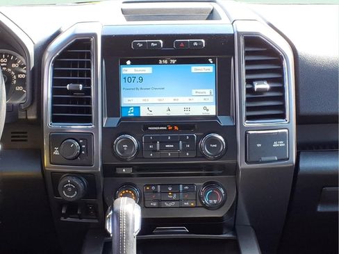 Used 2017 Ford F150 XLT w/ Equipment Group 302A Luxury AWD/4WD image 11