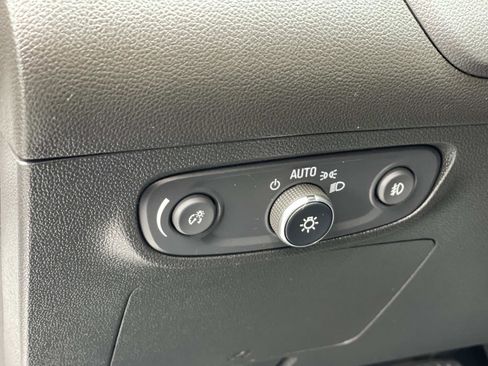 Used 2021 Buick Encore GX Preferred FWD image 19