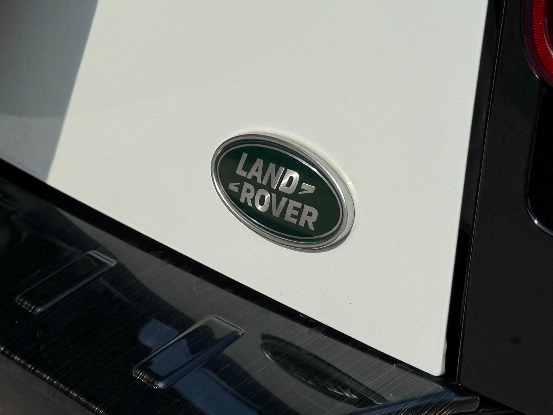 Used 2023 Land Rover Defender 110 X-Dynamic SE AWD/4WD image 82