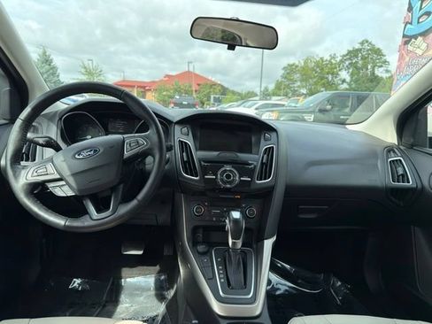 Used 2018 Ford Focus Titanium FWD image 7
