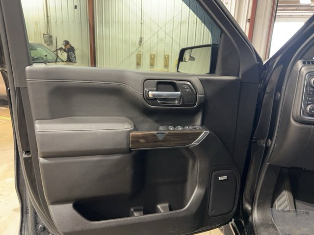 Used 2022 Chevrolet Silverado 1500 RST w/ Redline Edition AWD/4WD image 22
