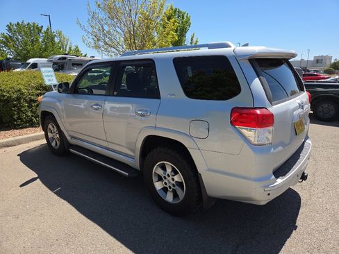 Used 2013 Toyota 4Runner SR5 image 3