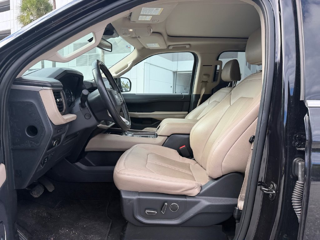 Used 2024 Ford Expedition Max Limited RWD image 11