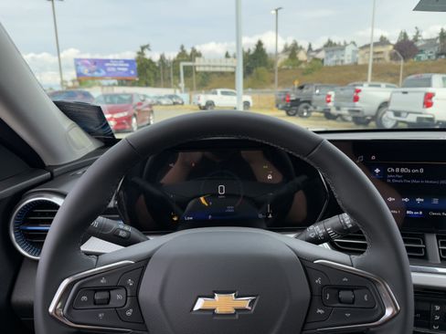 New 2026 Chevrolet Trax LT w/ Driver Confidence Package image 12