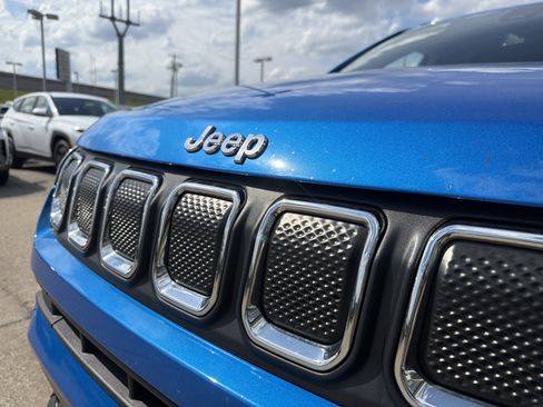 Used 2022 Jeep Compass Latitude w/ Sun and Sound Group AWD/4WD image 20