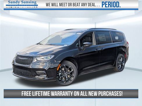 New 2026 Chrysler Pacifica Select w/ S Appearance Package FWD image 1