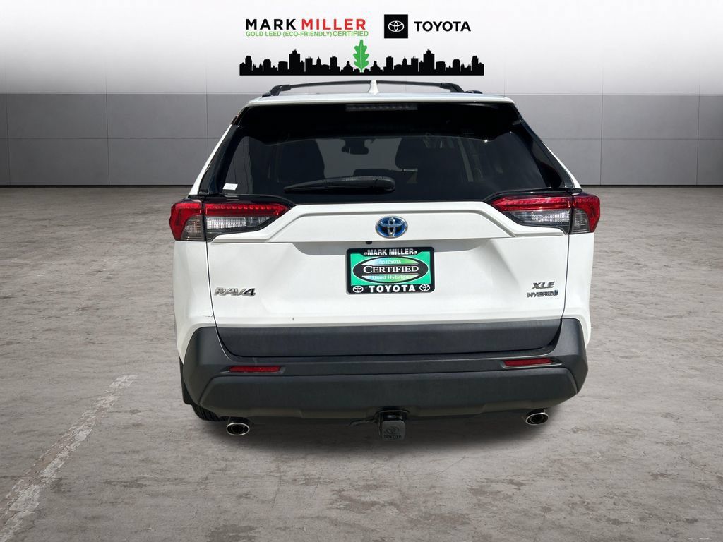 Certified 2020 Toyota RAV4 XLE w/ Convenience Package AWD/4WD image 4