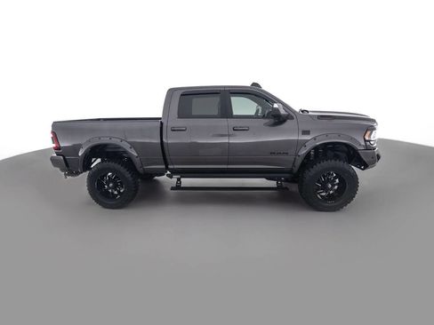 Used 2019 RAM 2500 Laramie w/ Night Edition AWD/4WD image 4
