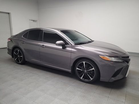 Used 2020 Toyota Camry XSE image 11