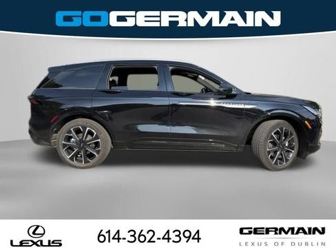 Used 2026 Lincoln Nautilus Reserve AWD/4WD image 7