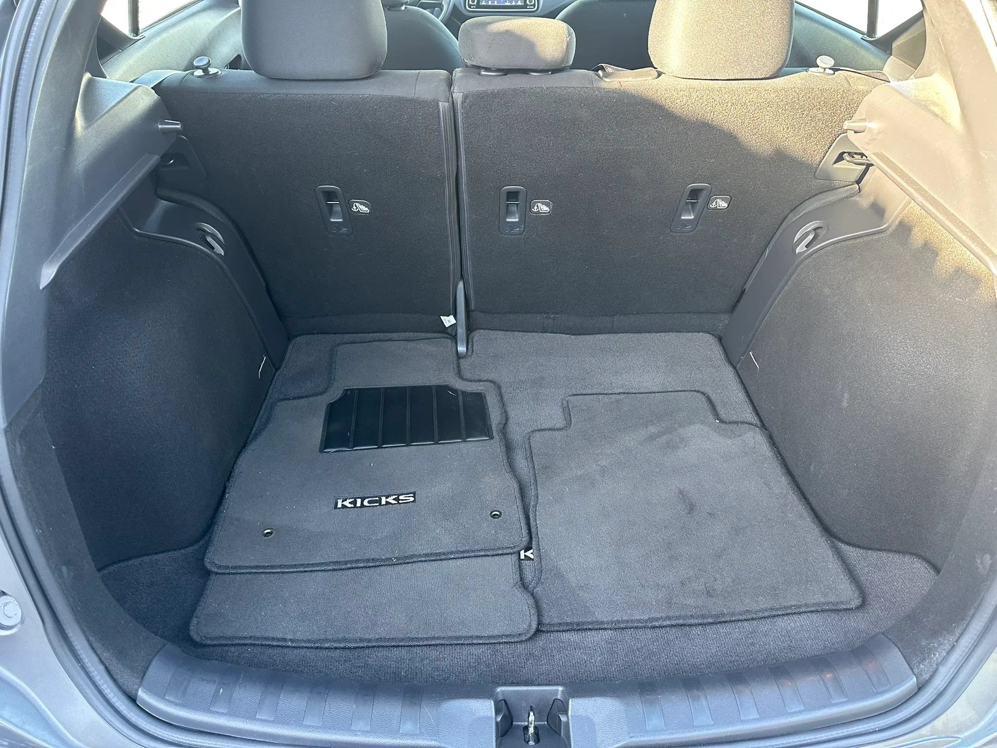 Used 2023 Nissan Kicks S FWD image 37