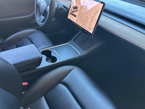 Used 2022 Tesla Model 3 Long Range AWD/4WD image 32