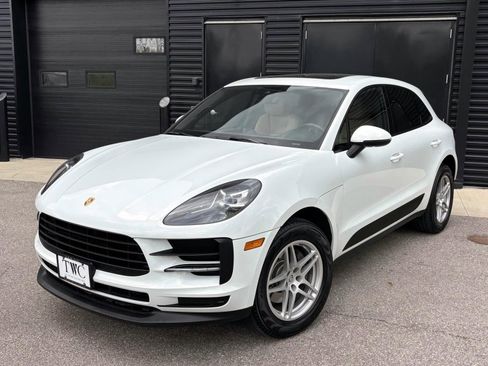 Used 2020 Porsche Macan AWD/4WD image 1
