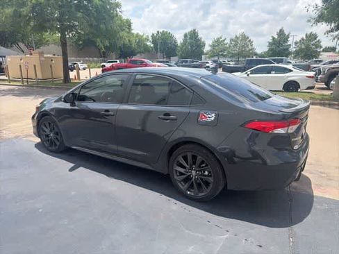Used 2026 Toyota Corolla SE FWD image 3