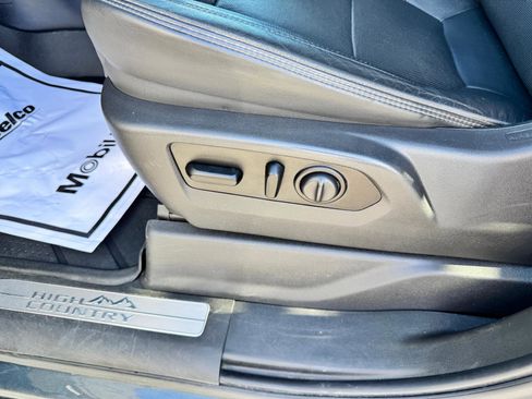 Used 2020 Chevrolet Silverado 3500 High Country image 12