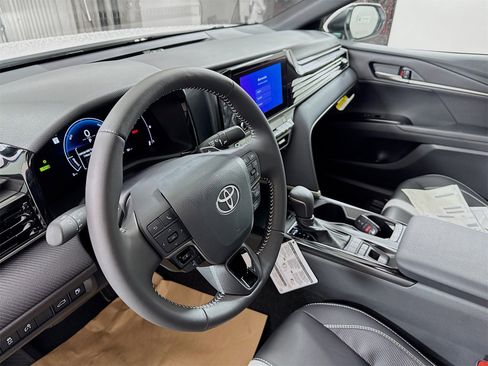 New 2026 Toyota Camry SE image 7