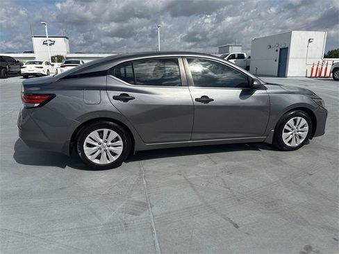 Used 2024 Nissan Sentra S image 12