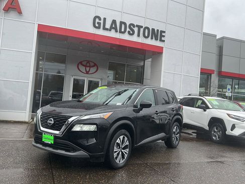 Used 2023 Nissan Rogue SV image 1