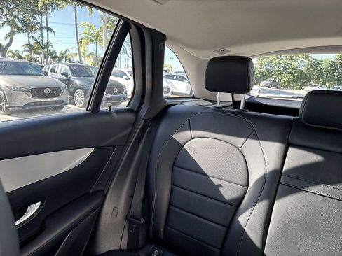 Used 2019 Mercedes-Benz GLC 300 image 18