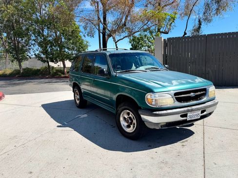 Used 1998 Ford Explorer 4WD 4-Door image 4