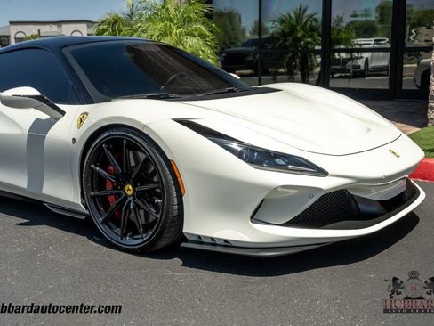 Used 2020 Ferrari F8 Tributo RWD image 12