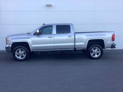 Used 2016 GMC Sierra 2500 SLT w/ Duramax Plus Package