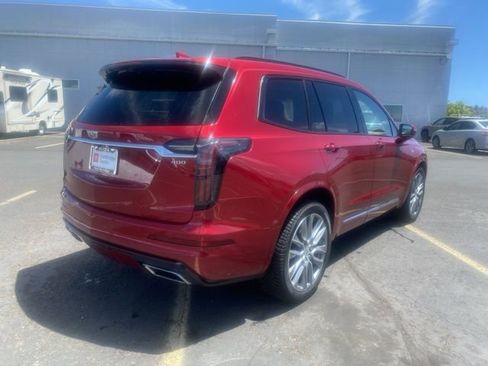 Used 2020 Cadillac XT6 Sport w/ Platinum Package AWD/4WD image 7
