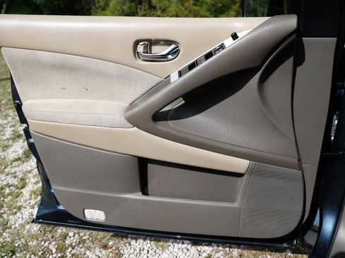 Used 2014 Nissan Murano SV image 39