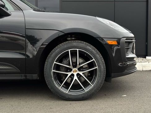 Used 2023 Porsche Macan image 12