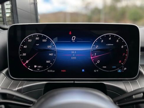 Used 2025 Mercedes-Benz C 300 4MATIC Sedan image 29