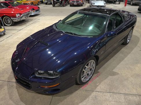 Used 2001 Chevrolet Camaro Z28 w/ SS Performance/Appearance Pkg image 15