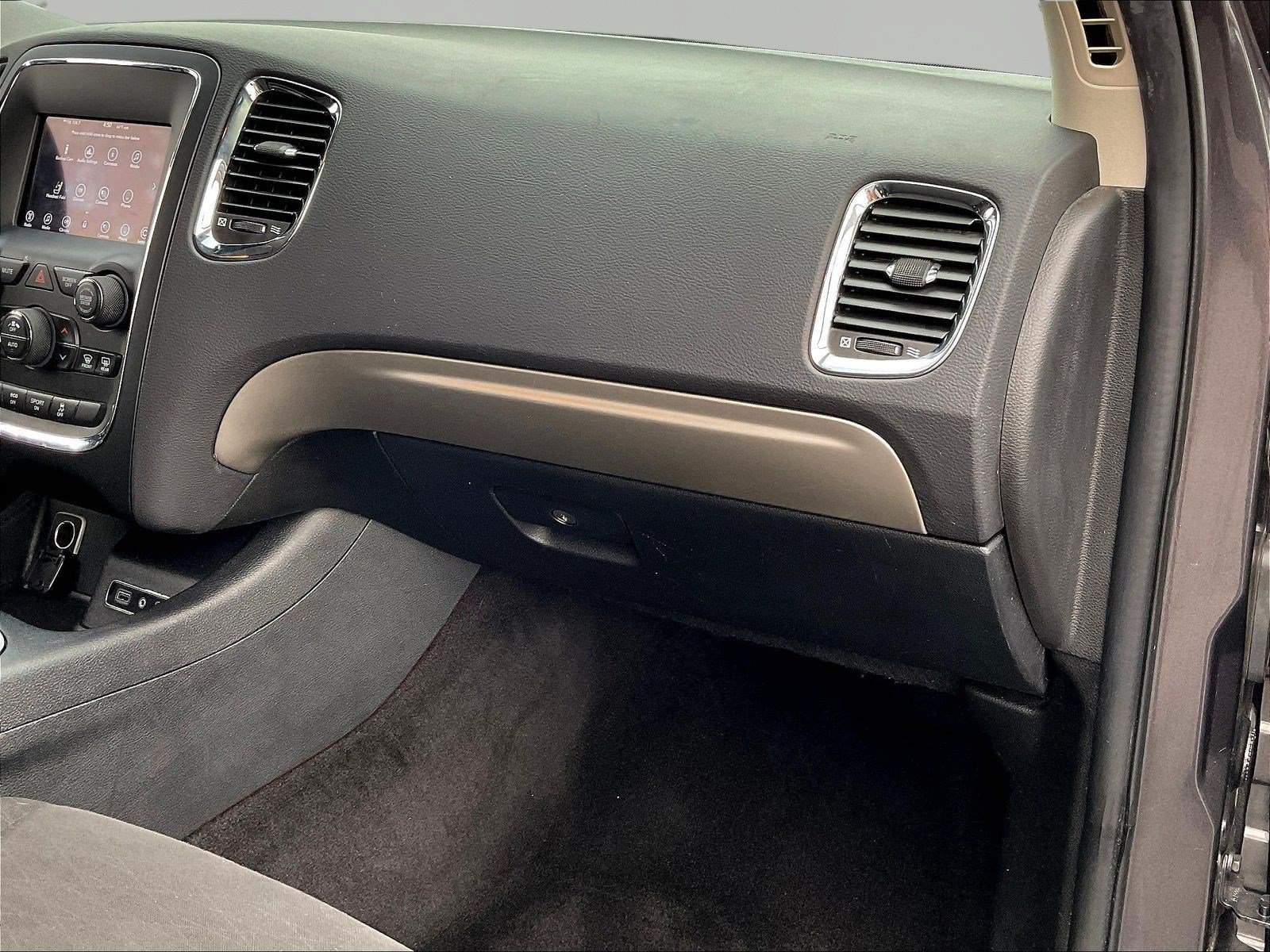 Used 2018 Dodge Durango SXT w/ 3rd Row Seating Group RWD image 27