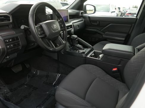 Used 2025 Toyota Tacoma SR5 image 12