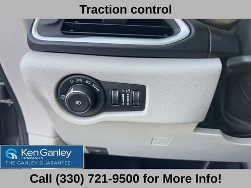 Used 2018 Chrysler Pacifica Touring-L image 29