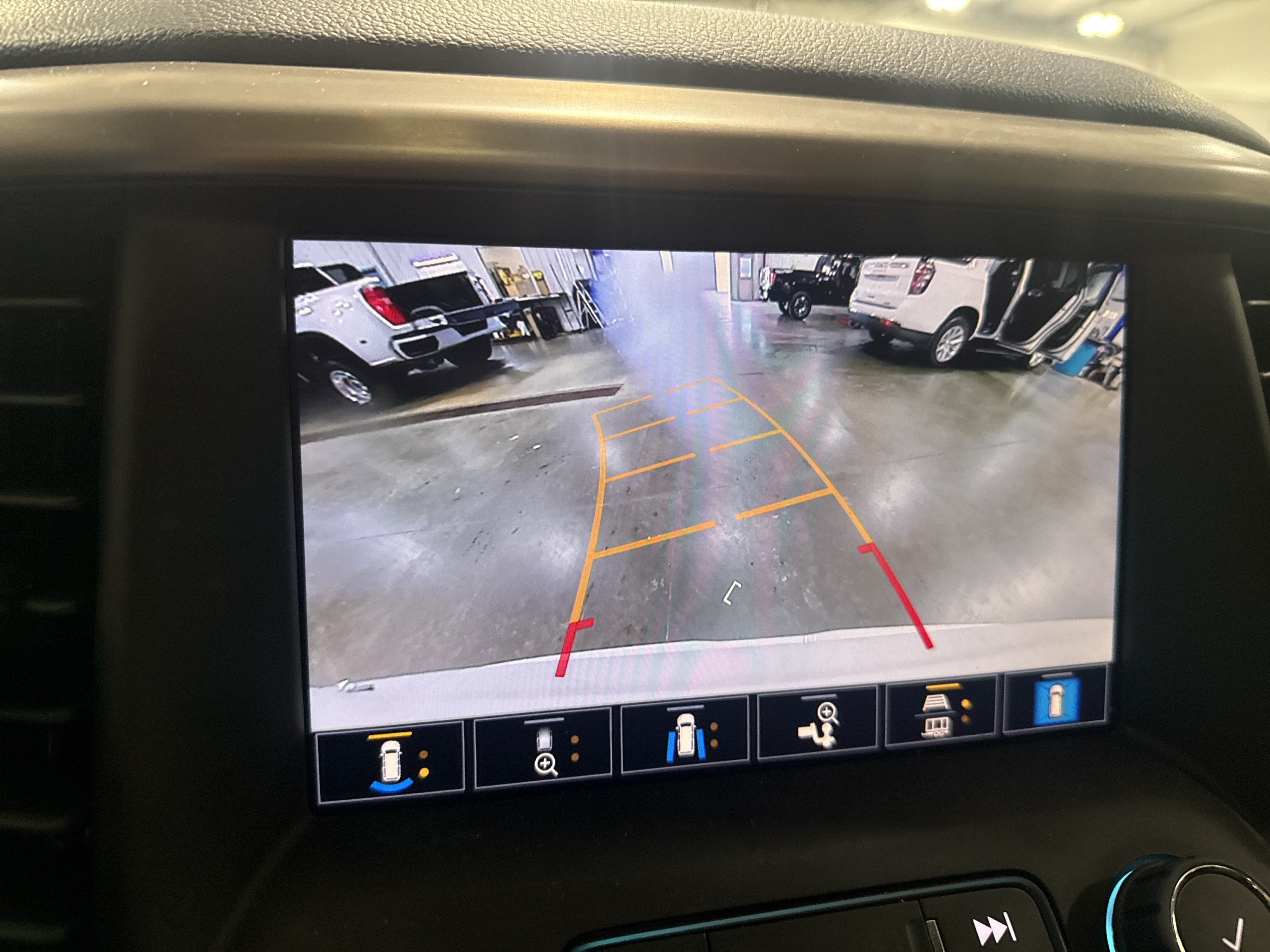 Used 2022 GMC Acadia Denali w/ GMC Pro Grade Package AWD/4WD image 15