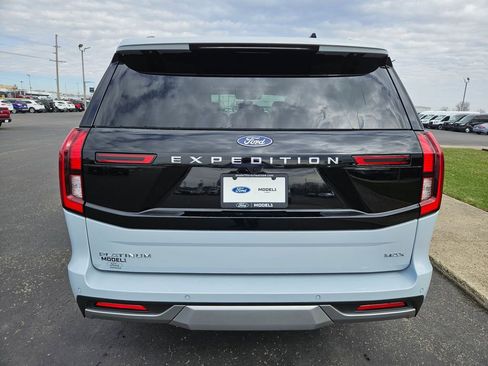 New 2026 Ford Expedition Max Platinum AWD/4WD image 7