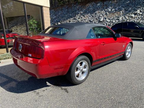 Used 2009 Ford Mustang Convertible image 27