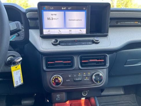 Used 2023 Ford Maverick XLT FWD image 11