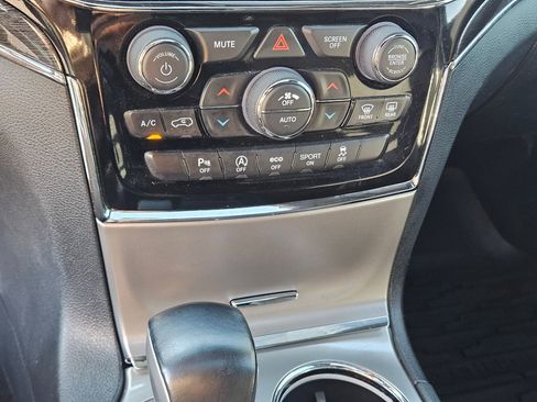 Used 2020 Jeep Grand Cherokee Trailhawk AWD/4WD image 28
