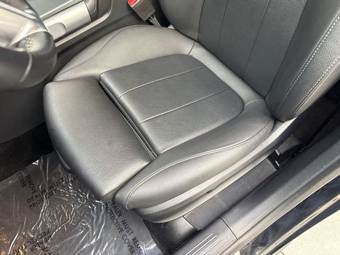 Used 2025 Mercedes-Benz GLB 250 4MATIC image 28