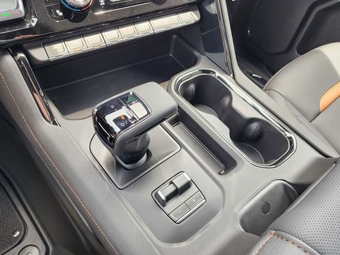 New 2026 GMC Sierra 1500 AT4 w/ AT4 Premium Package AWD/4WD image 30