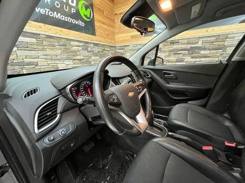 Used 2019 Chevrolet Trax LT w/ Driver Confidence Package AWD/4WD image 12
