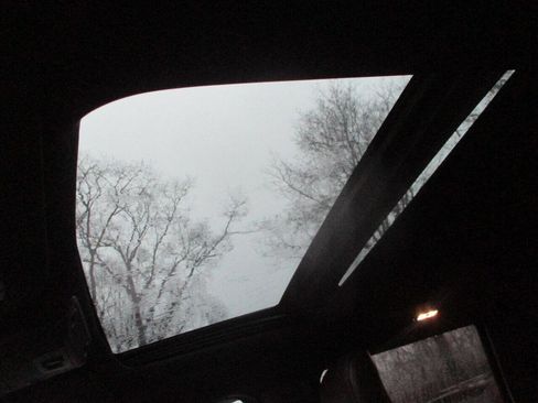 Used 2016 Ford F150 Platinum w/ Equipment Group 701A Luxury image 16