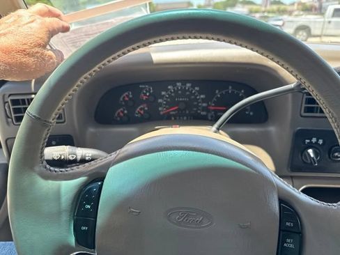 Used 2001 Ford F250 Lariat AWD/4WD image 38