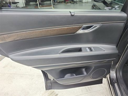 Used 2024 Genesis GV80 2.5T image 36