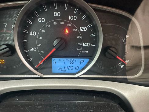 Used 2014 Toyota RAV4 XLE image 31