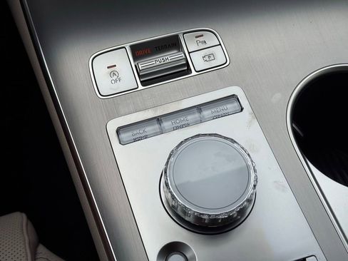 New 2026 Genesis GV70 2.5T Advanced image 37