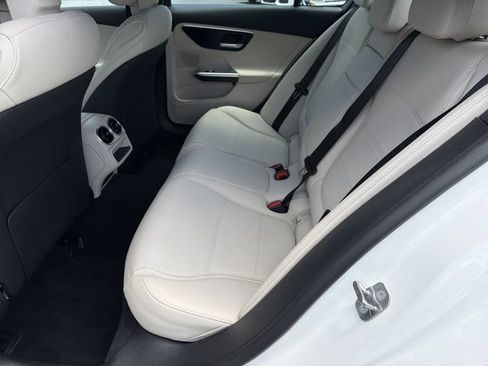 Used 2025 Mercedes-Benz C 300 Sedan image 26